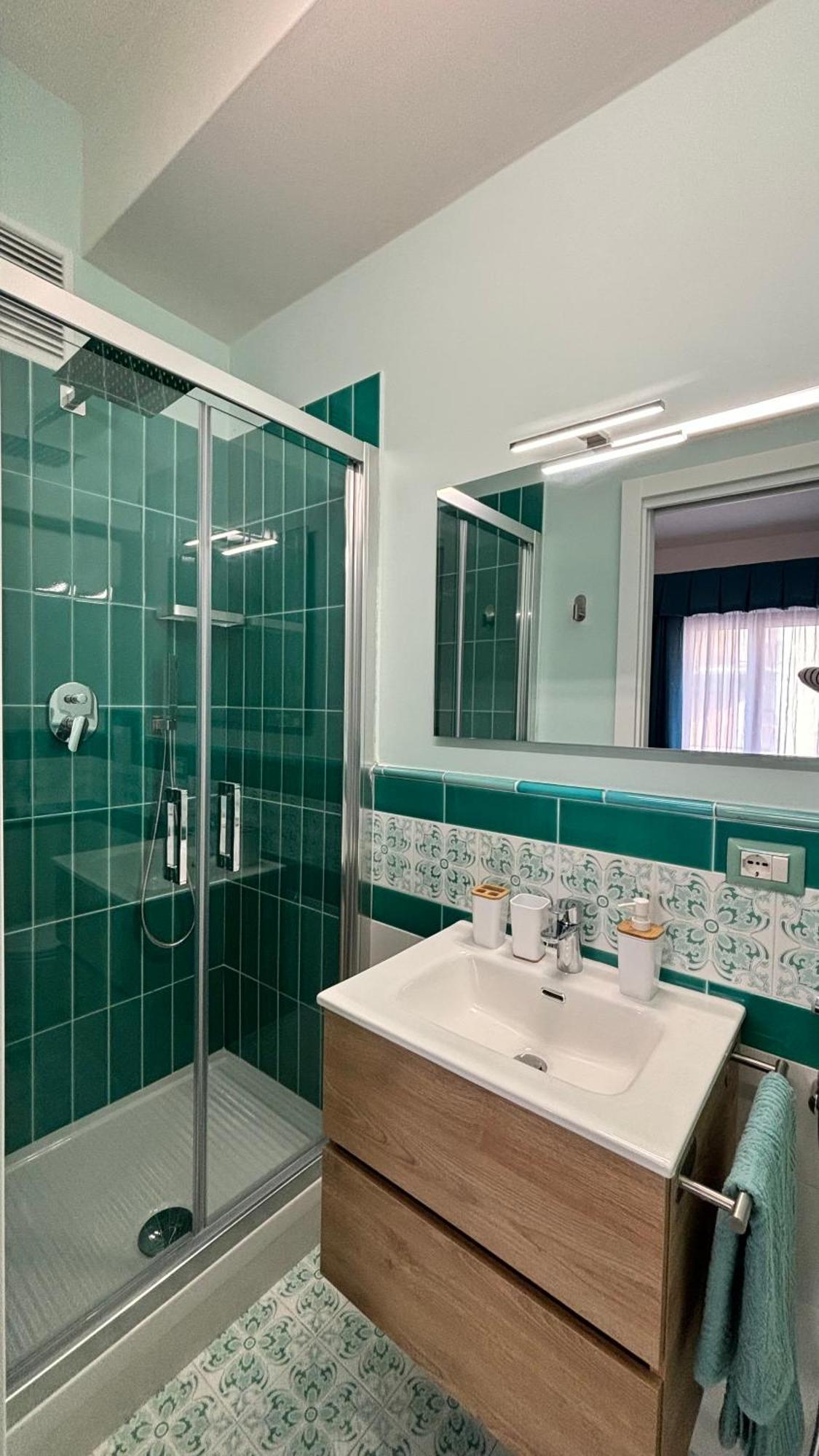 Bluemagi Hotel Sorrento Bagian luar foto